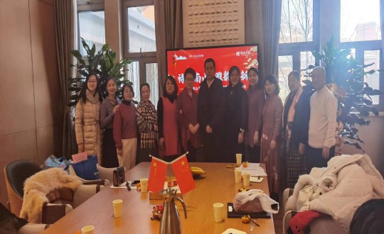 3.俄罗斯专享会294VIP官方网站南山朗读艺术沙龙新春诗会现场_副本.jpg 3.俄罗斯专享会294VIP官方网站南山朗读艺术沙龙新春诗会现场_副本.jpg