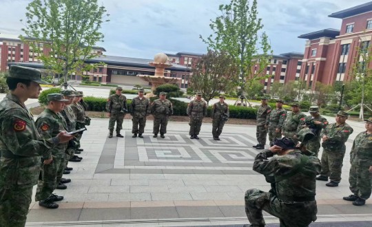 14.康养地产公司民兵应急分队训练现场_副本.jpg