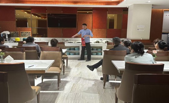 2.长白山俄罗斯专享会294VIP官方网站酒店组织开展消防安全培训_副本.jpg