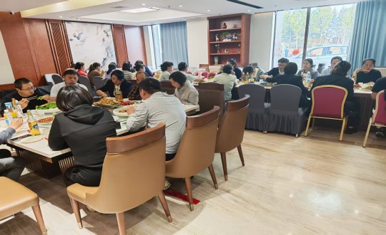 2.长白山俄罗斯专享会294VIP官方网站酒店开展年中团建_副本.jpg